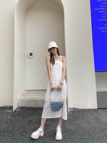吊带式连衣裙洋气款，女装背心吊带，Alissa Lin