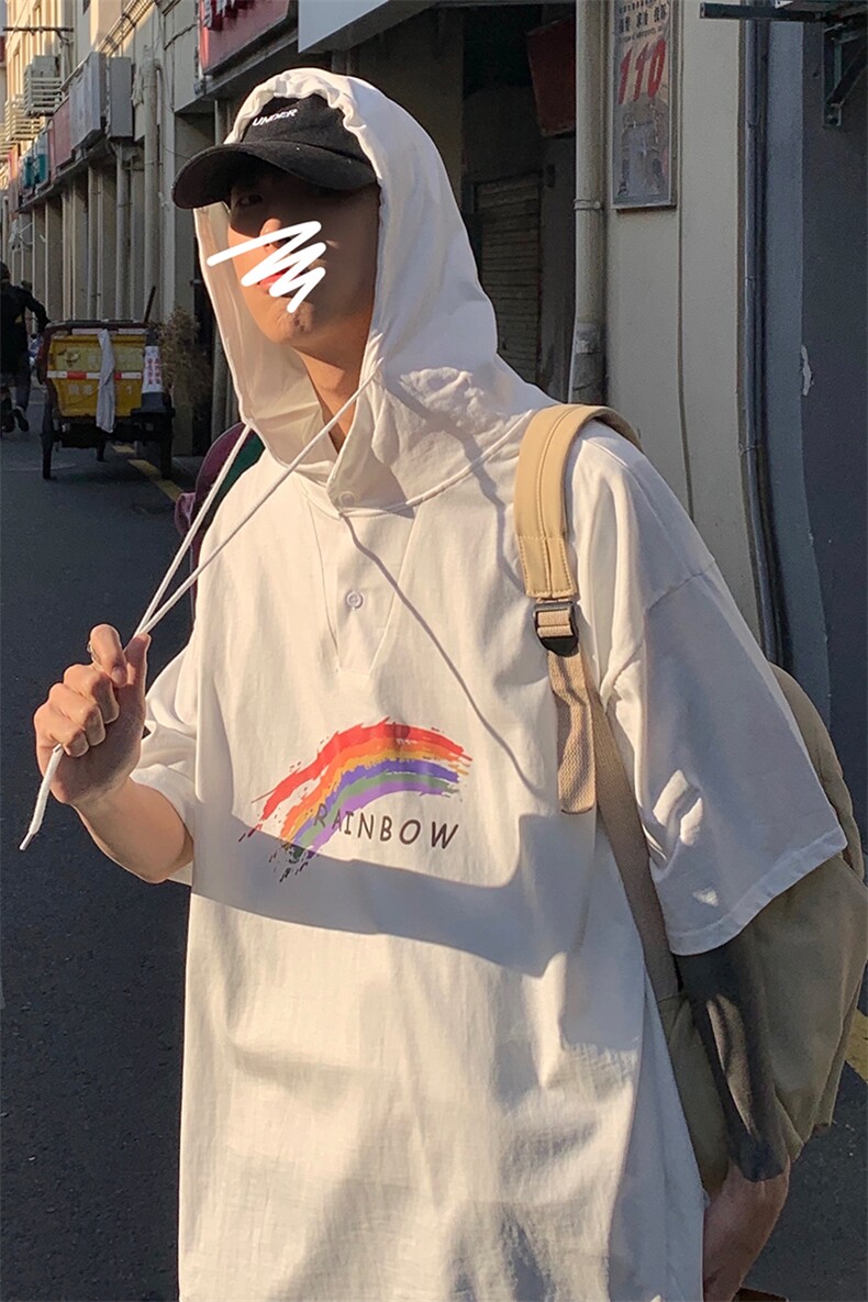 黑色
