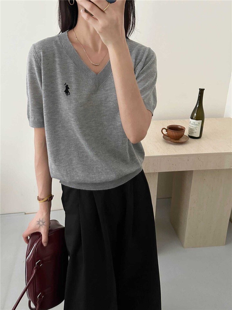 夏季新款简约天丝麻V领刺绣小马短袖女宽松百搭显瘦时尚休闲上衣，女装针织衫/毛衣，臻纶羊绒