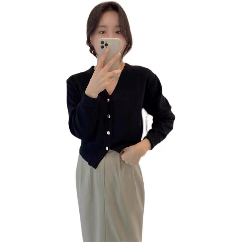 时尚百搭女士秋季新款V领四扣针织开衫简约显瘦长袖毛衣外套,针织衫/毛衣,悦玛羊绒