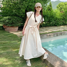 别致绝美粉色连衣裙女夏2024新款高级感钓系约会裙文艺浪漫复古，女装连衣裙，维壹