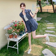 条纹衬衫短裤两件套女夏季2025超火独特绝美韩系休闲高级感一整套，女装套装/套裙，维壹