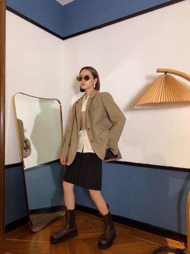 早春新品经典小格纹三角手巾袋西服外套，女装，AUDREY WANG