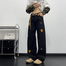 黑色