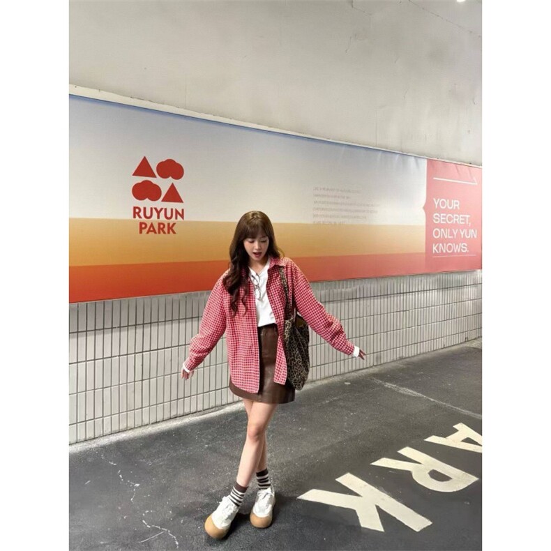 TC672-p45美式复古腊肠小狗红色格子衬衫女春季2025,女装衬衫,星座617A-2