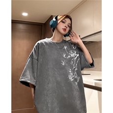 灰色