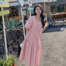 小个子甜美风粉色连衣裙女2023年夏季韩版方领泡泡袖褶皱系带裙子，女装连衣裙，一九零