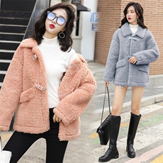 个性休闲时尚减龄保暖柔软舒适时尚2021秋冬皮毛一体短外套，女装毛呢外套，瑶迪依秀