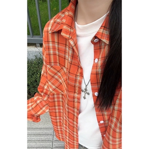 特批P33无差价2025秋季新款港风复古橙色格子大码长袖衬衫男C5468图片