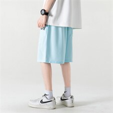 浅蓝色