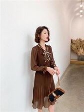 秋冬新款女装时尚韩版宽松大码显瘦连衣裙，女装连衣裙，荷塘月色