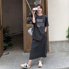 休闲减龄T恤半身裙套装女2025夏季新款俏皮活泼侧开叉显瘦两件套，女装套装/套裙，2C090