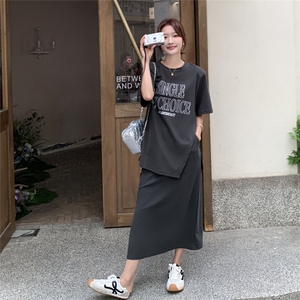 休闲减龄T恤半身裙套装女2025夏季新款俏皮活泼侧开叉显瘦两件套图片