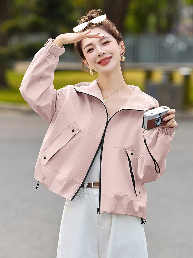 橄榄绿女士短外套小个子2025春新款宽松斗篷上衣今年流行冲锋衣潮,女装短外套,以桐