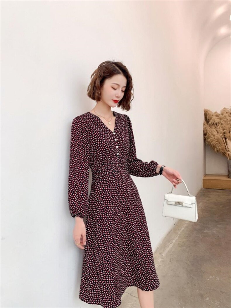 秋冬新款优雅修身中长款连衣裙女装，女装连衣裙，荷塘月色