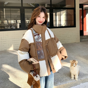 设计感撞色拼接立领90绒羽绒服女短款冬季保暖加厚白鸭绒外套图片