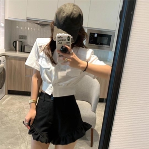 后腰露腰短上衣 白绿两色现货图片