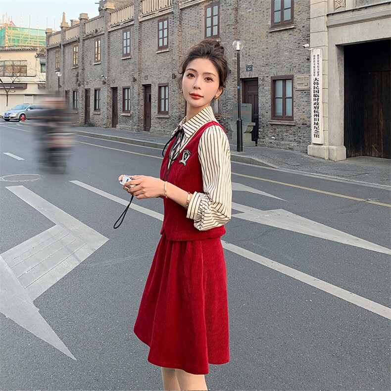《现货新品》3色可选拼接条纹假两件衬衫甜美可爱学院风连衣裙,女装连衣裙,曼琳思菲