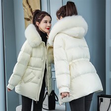 2020冬季新款潮流时尚宽松舒适保暖中长款气质大毛领连帽羽绒服，女装羽绒服，千千佰惠