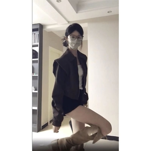 W560-P782025秋季美拉德棕色短款外套女独特小个子夹克上衣