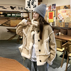 新品浅黄色加厚皮毛一体外套7695-P195-K278，女装皮草，2C159