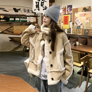 新品   浅黄色加厚皮毛一体外套 7695-P195-K278图片