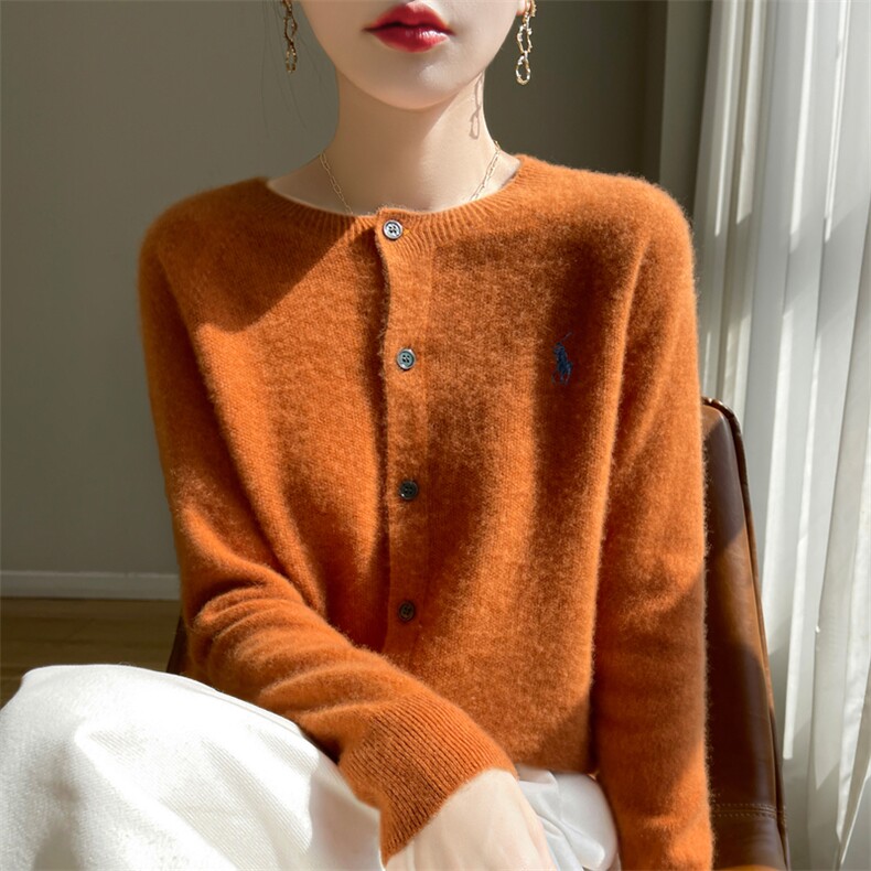 一线成衣安迪绒桂花针开衫刺绣,女装T恤,暖娇绒包芯纱店