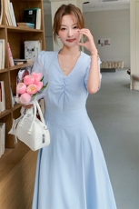 蓝色甜美初恋v领桔梗a字长裙新款泡泡袖2025法式森系淡人连衣裙夏，女装连衣裙，浙宝305