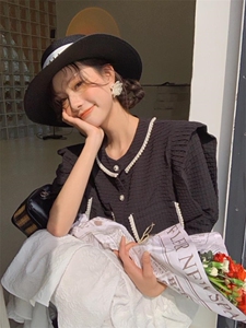 珍珠黑色上衣?提花半裙图片