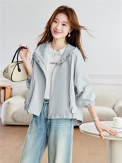 现货！2026春季新款简约休闲优雅时尚具有设计感女士连帽外套，女装短外套，木子恋