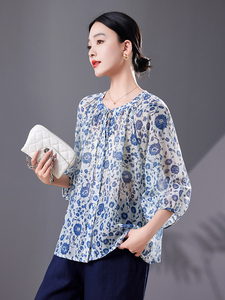 碎花中袖上衣女七分袖高端2025夏季宽松版减龄衬衫轻薄天丝防晒衣图片