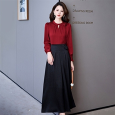 出席重要场合的穿搭高贵年轻喜婆婆婚宴装春季套装裙结婚妈妈礼服，女装套装/套裙，火爆靓佳人