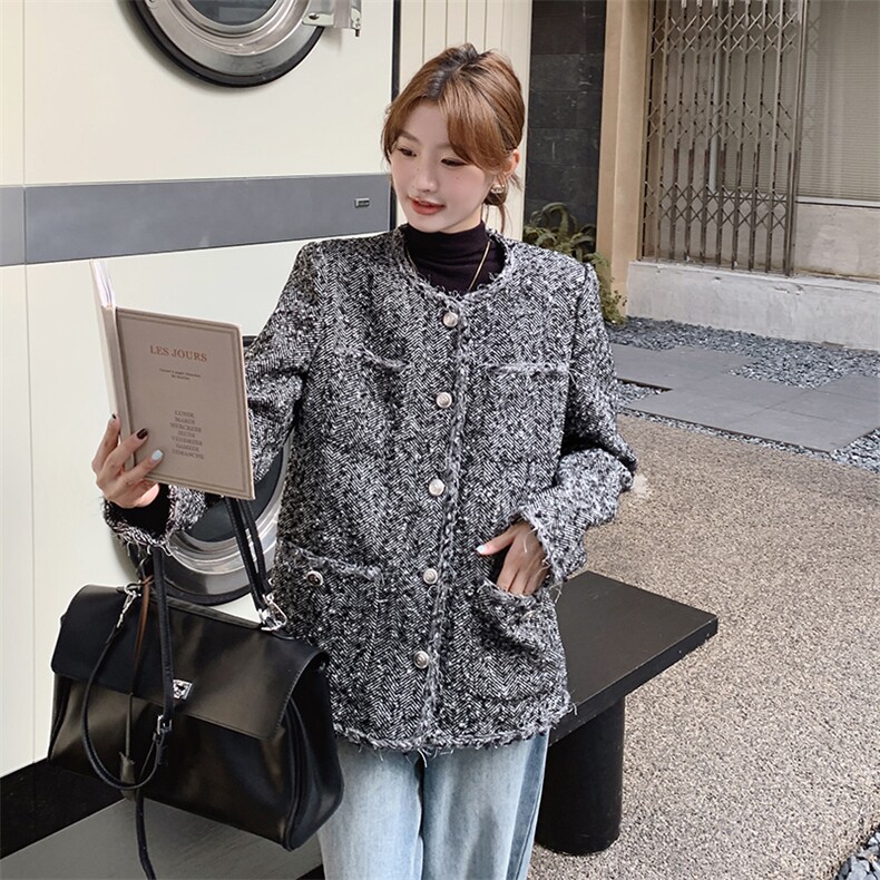 韩版2025秋季新款复古高级感流苏毛毛圆领单排扣气质百搭短外套女,女装短外套,秋水欣儿