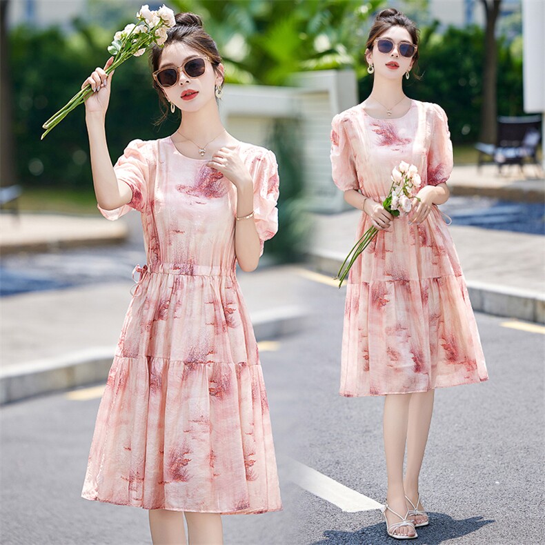 连衣裙女2024夏季新款高级感气质收腰显瘦小清新减龄夏天印花裙子，女装连衣裙，布芭啦
