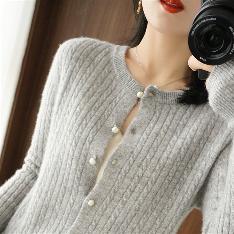 时尚百搭女士圆领羊毛开衫羊毛麻花纹设计简约大气，女装羊毛衫，开创羊绒