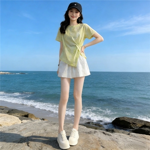 欧韩时尚潮流套装女夏新款圆领印花侧开叉短袖上衣蕾丝短裤两件套图片