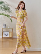 2026夏季新款时尚印花休闲韩系度假风短袖连衣裙女中长裙子女优雅，女装连衣裙，韩宇舍