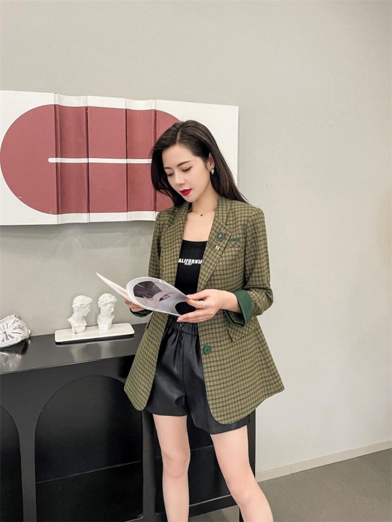 风衣，西装外套、套装、，女装风衣，歌芮佳