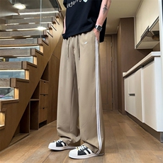 豆绿色