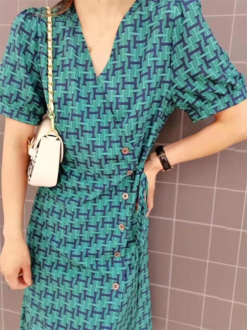 【夏季新款】V领斜扣仿连衣裙，女装连衣裙，梦中秋月