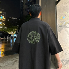 黑色