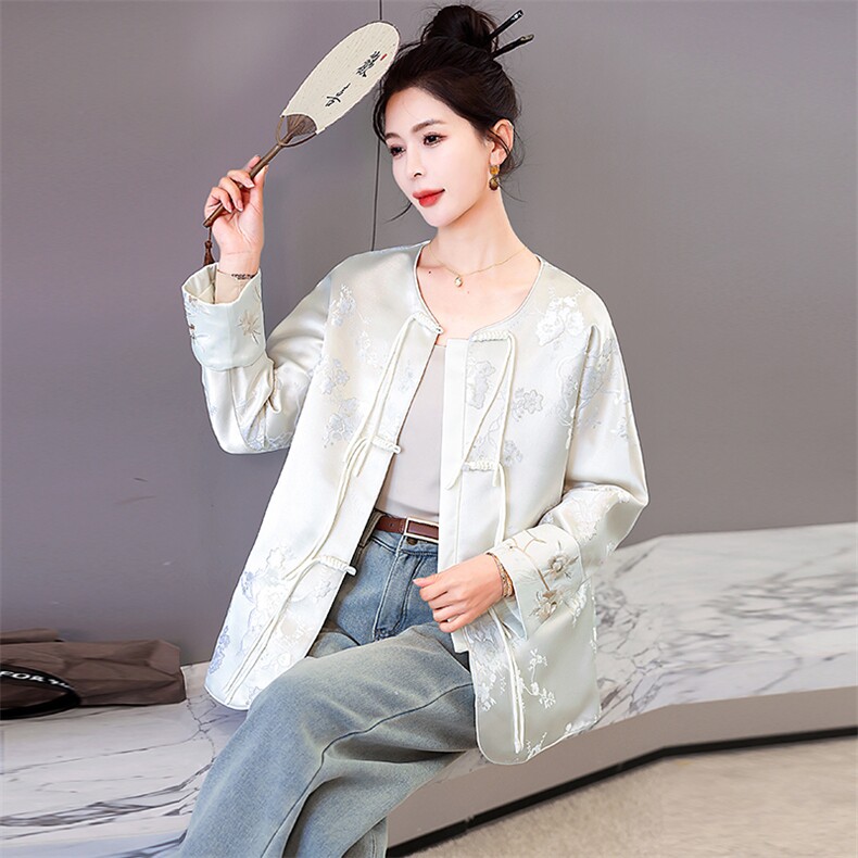2024新中式女装春装新款唐装盘扣上衣复古改良汉服外套,女装短外套,曼娅璐