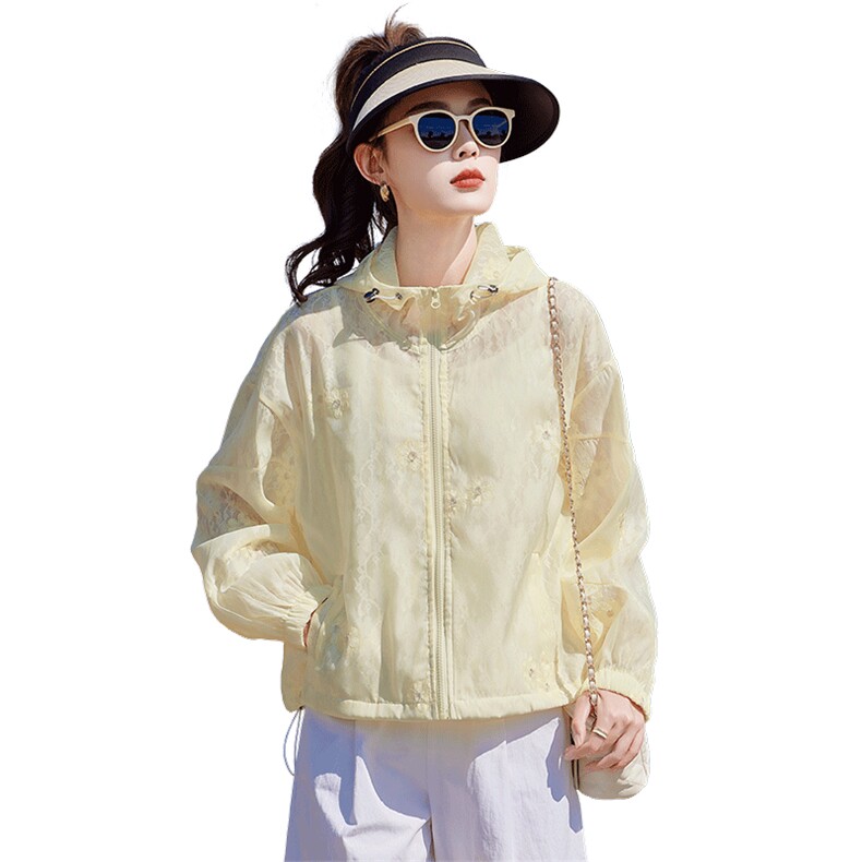 今年流行独特花花立领白色外套女春2025新款小个子防晒棒球服夹克,女装短外套,靓衣阁