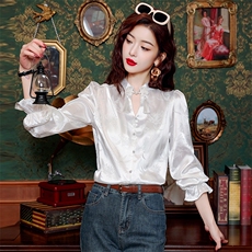 2025春季新中式气质修身百搭珍珠盘扣流苏竹叶印花喇叭袖长袖衬衫,女装衬衫,韩蔻秀, 2025春季新中式气质修身百搭珍珠盘扣流苏竹叶印花喇叭袖长袖衬衫,女装衬衫,韩蔻秀,