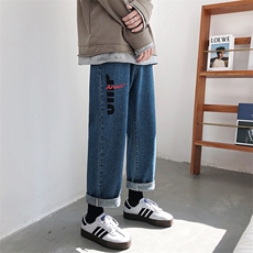 深蓝色