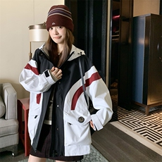 白色连帽冲锋衣外套女秋冬2024新款时尚超好看拼色夹克，女装短外套，帛香坊