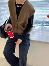 韩系宽松大码羊毛针织马甲开衫女秋冬新款V领叠穿坎肩软糯打底衫，女装马甲，胜酷羊绒