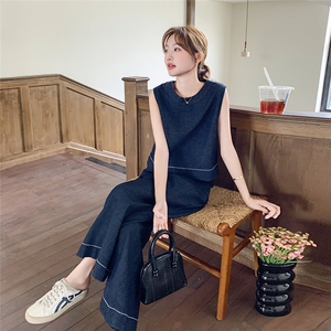 深蓝色时尚休闲牛仔马甲套装女2025夏复古设计感减龄阔腿裤两件套图片