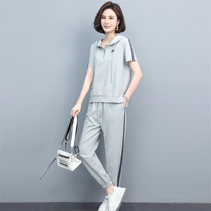 短袖运动套装女2025中年夏装新款时尚洋气年轻小个子妈妈两件套图片