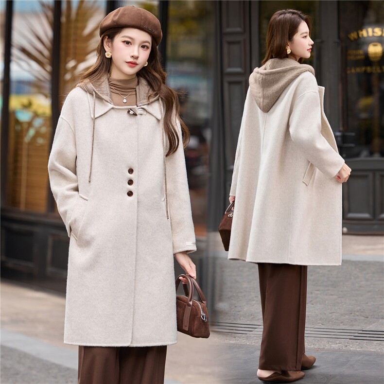 现货2025手工缝制冬季保暖新款时尚舒适中长款羊毛大衣可拆卸帽，女装双面呢大衣，时尚俏佳人